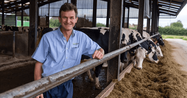 Farm vet wins national livestock advisor award