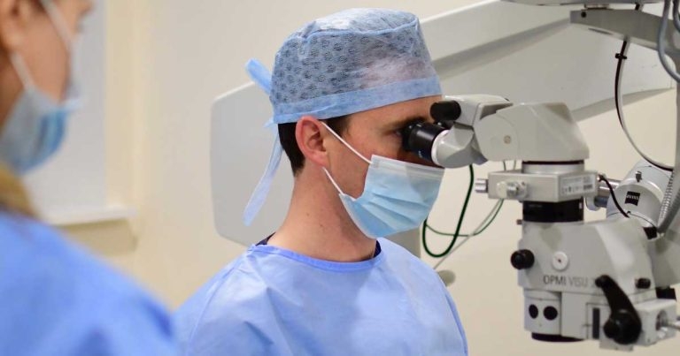 Ophthalmologists report success with novel cataract procedure