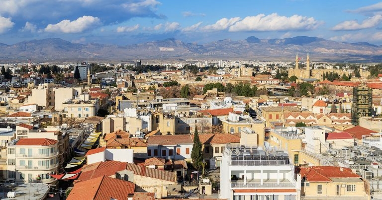Sunny study offer as new vet degree programme launches in Cyprus