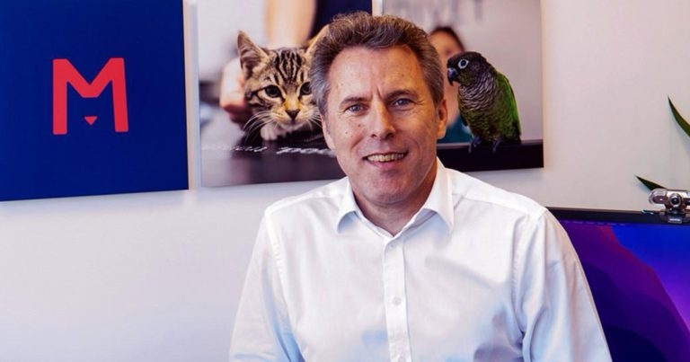 Medivet boss steps down