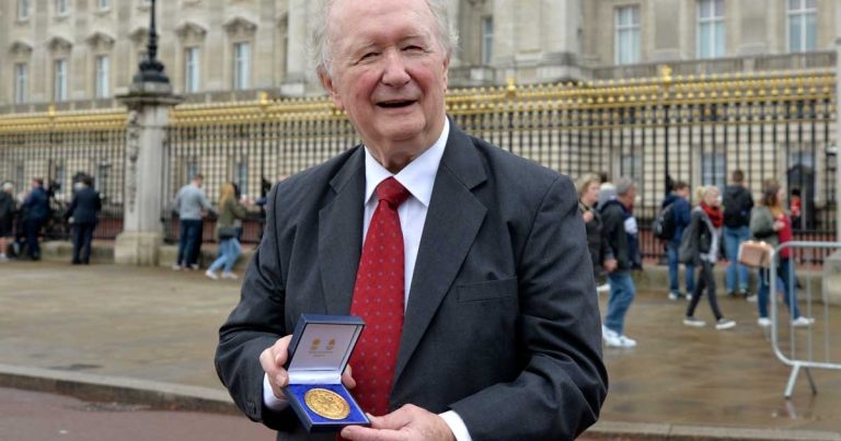 SPVS launches online tribute to ex-president Des Thompson
