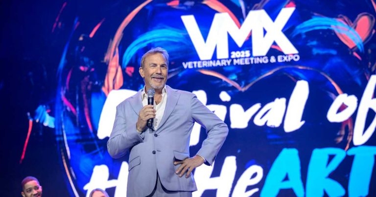 Hollywood legend wows record crowds at world’s biggest vet conference