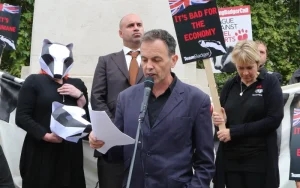 Senior vet slams CMA’s ‘weak measures’