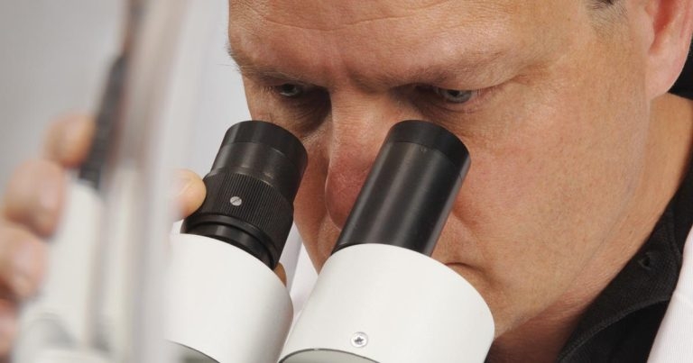 Effect of fluoroquinolone antibiotics on ECGs