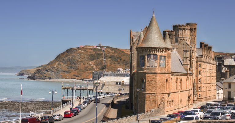 RVC and Aberystwyth launch joint vet degree