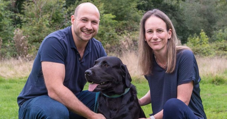 VetHelpDirect merges with VetBooker