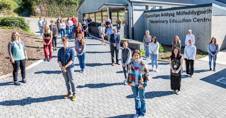 £100k bequest to fund new Aberystwyth vet school clinic