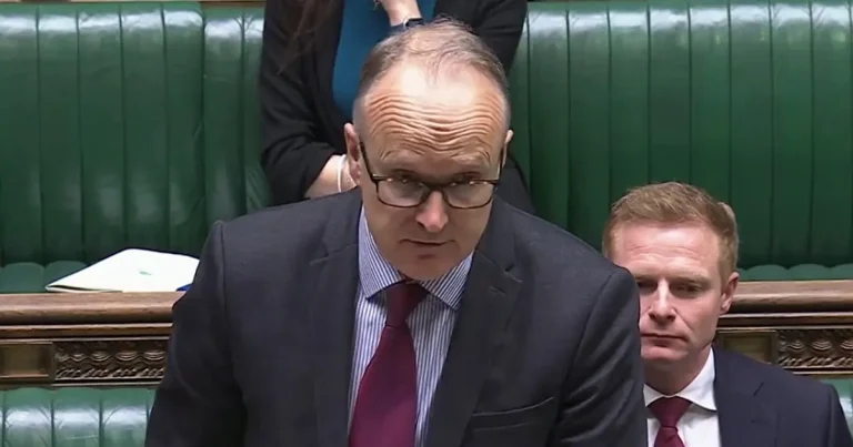 Government urged to act in Cambridge vet school closure row