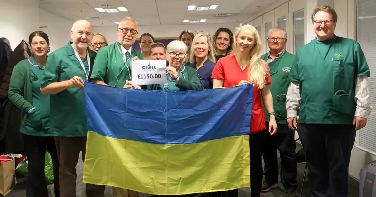 Crufts volunteer vet team donates £1k to Ukrainian colleagues