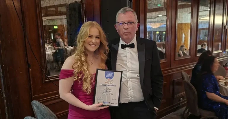 ‘Exceptionally talented’ mixed practice surgeon crowned Young Vet of the Year