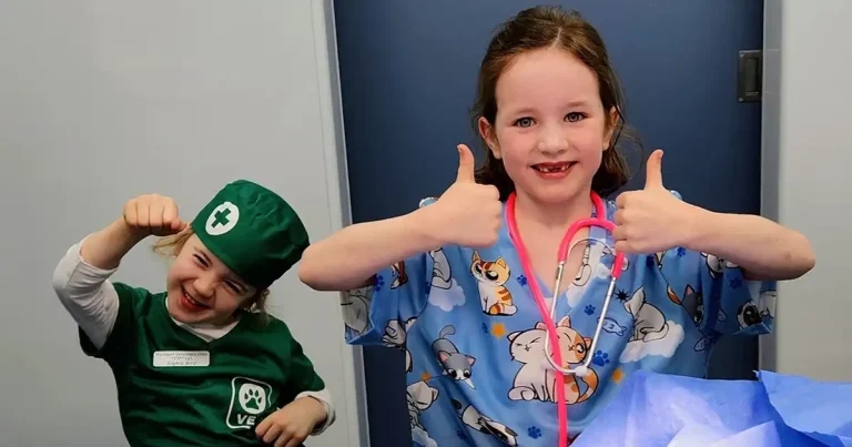 ‘Absolute naturals’: budding vets Sophie and Rosie get VIP treatment